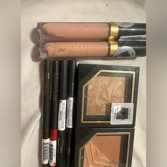 Believe Beauty Make Up Lot - Picture 3 of 6